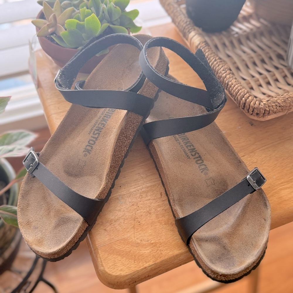 Birkenstock Daloa Sandals